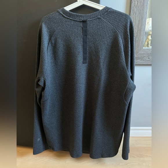 lululemon At Ease Crew Neck - Picture 2 of 5